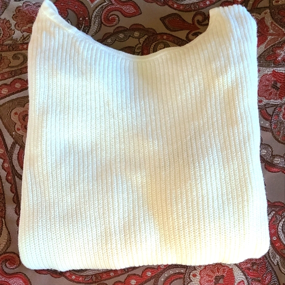 Banana Republic Sweater Ivory - Picture 4 of 6